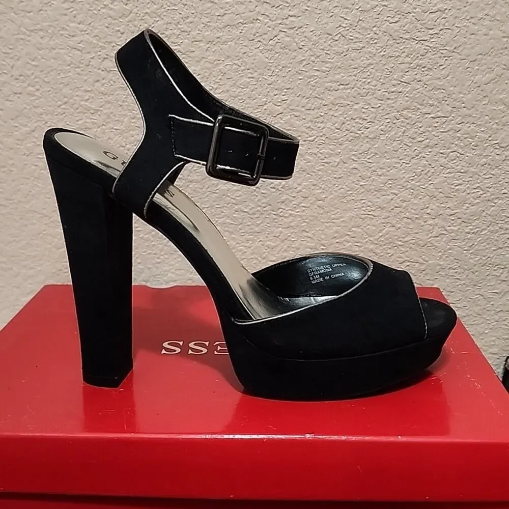 NIB Guess Heels Women ‘s 8.5 Shoes